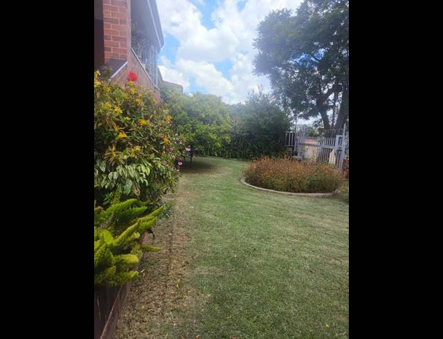 2 BEDROOM HOUSE FOR SALE IN KENSINGTON